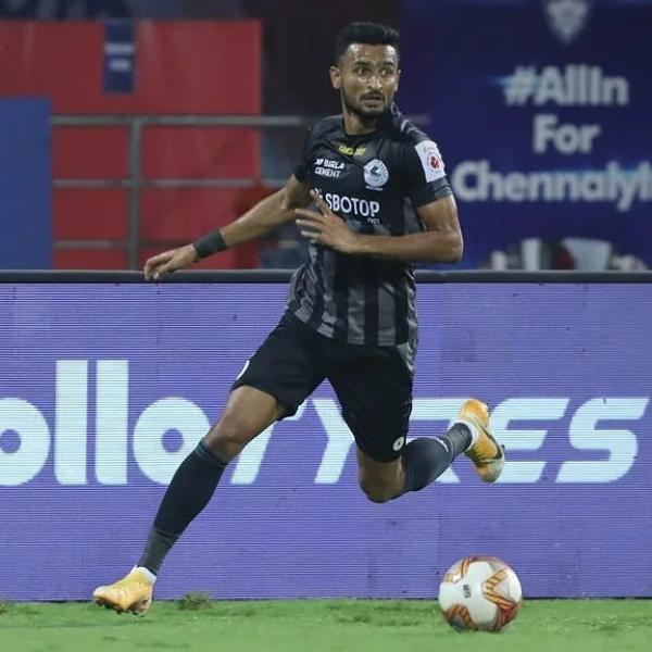 منویر سنگھ اے ٹی کے موہن باغان کے میچ کے دوران