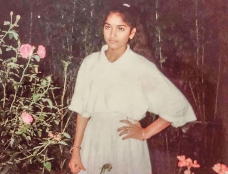 مادھوی لتھا کی اسکول کے دنوں کی تصویر