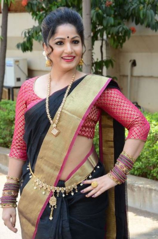 مادھوی لتھا