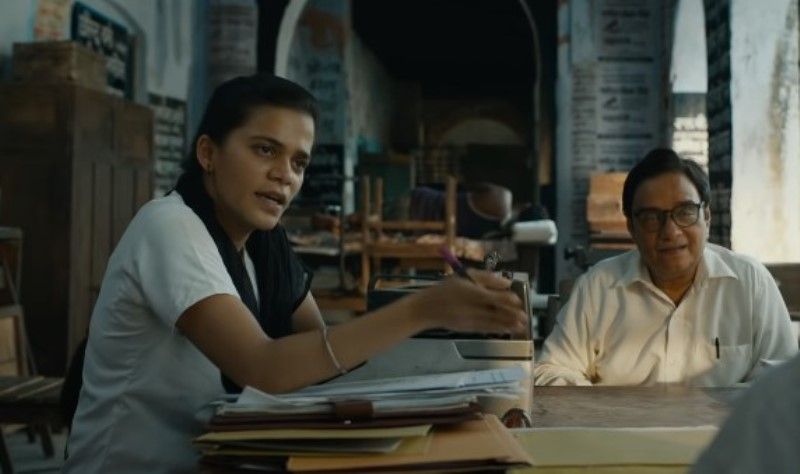 Srishti Shrivastava in a still from the movie ‘Gulabo Sitabo’