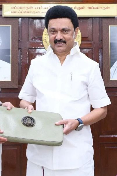 AV Raju Wiki, Age, Caste, Wife, Family, Biography and More 2 AV Raju