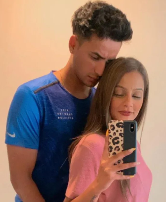 Abhishek Sharma (right) with Tania Singh