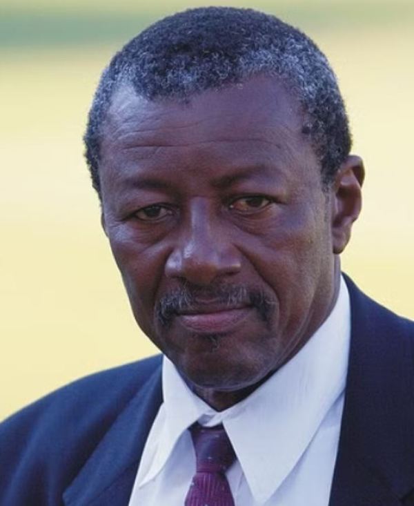 Steve Bucknor Wiki, Height, Age, Wife, Family, Biography, etc. 1 Steve Buckner