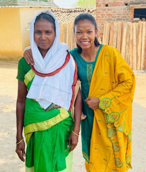 Salima Tete (right) and her mother Subhani Tete