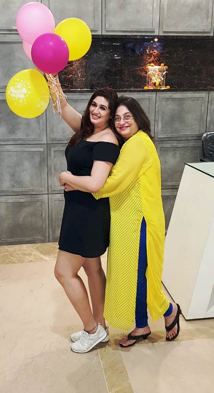 Photo taken with Vahbiz's mother