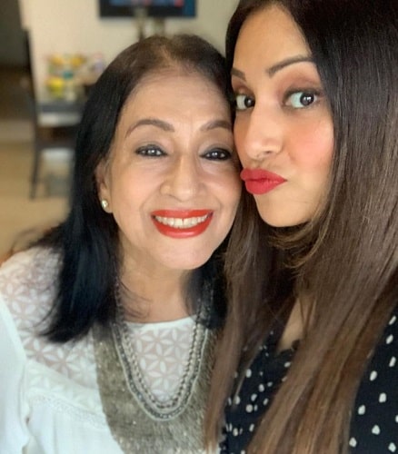 Bipasha Basu with her mother