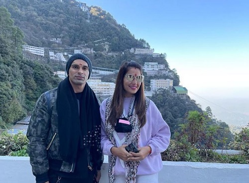 Bipasha Basu at Vaishno Devi Temple