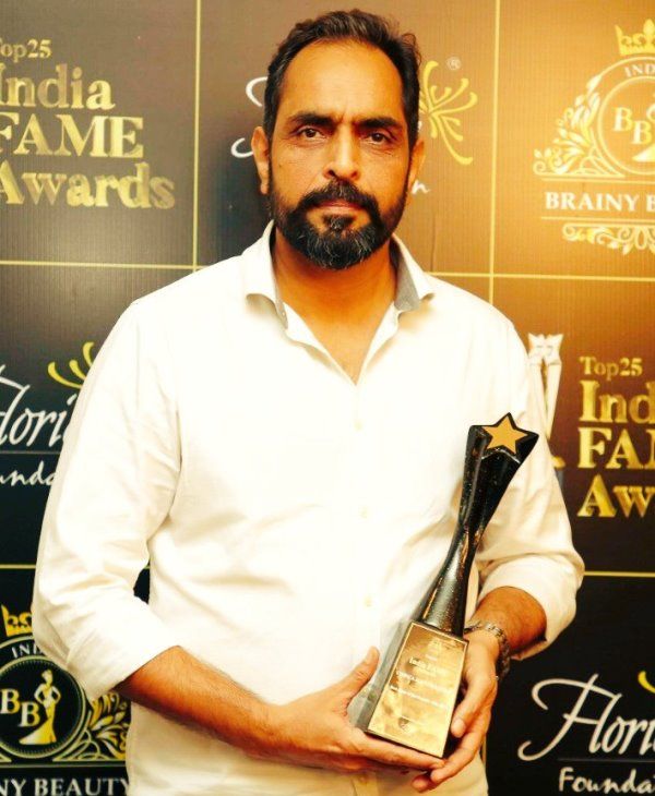 Vishwajeet Pradhan after winning the Most Versatile Actor Award.