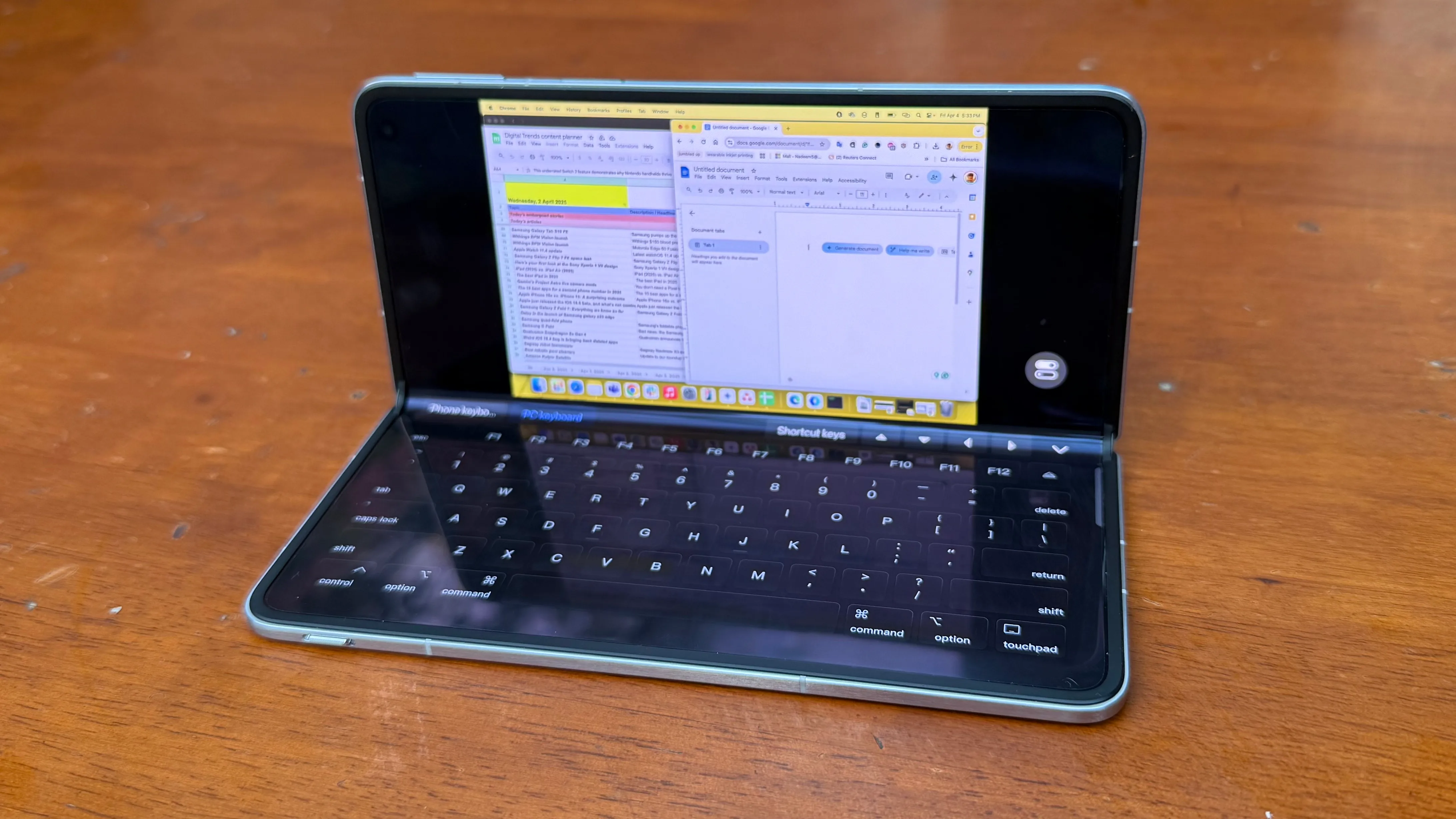 Remotely launch macOS on Oppo Find N5.