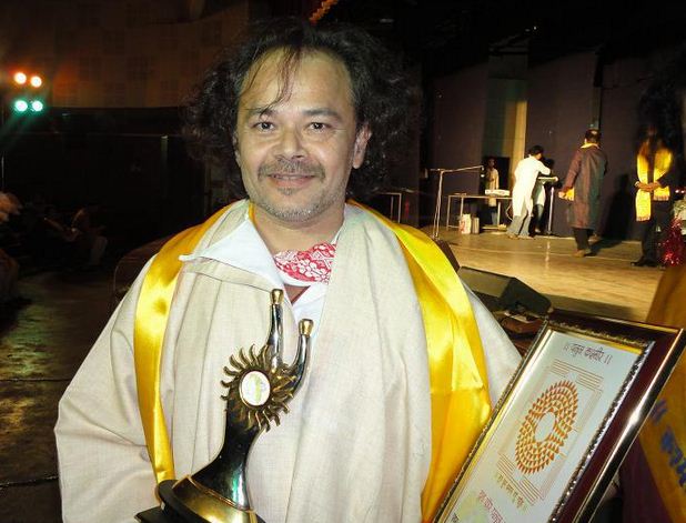 Raj Zutshi with Kashmir Kirti Samman