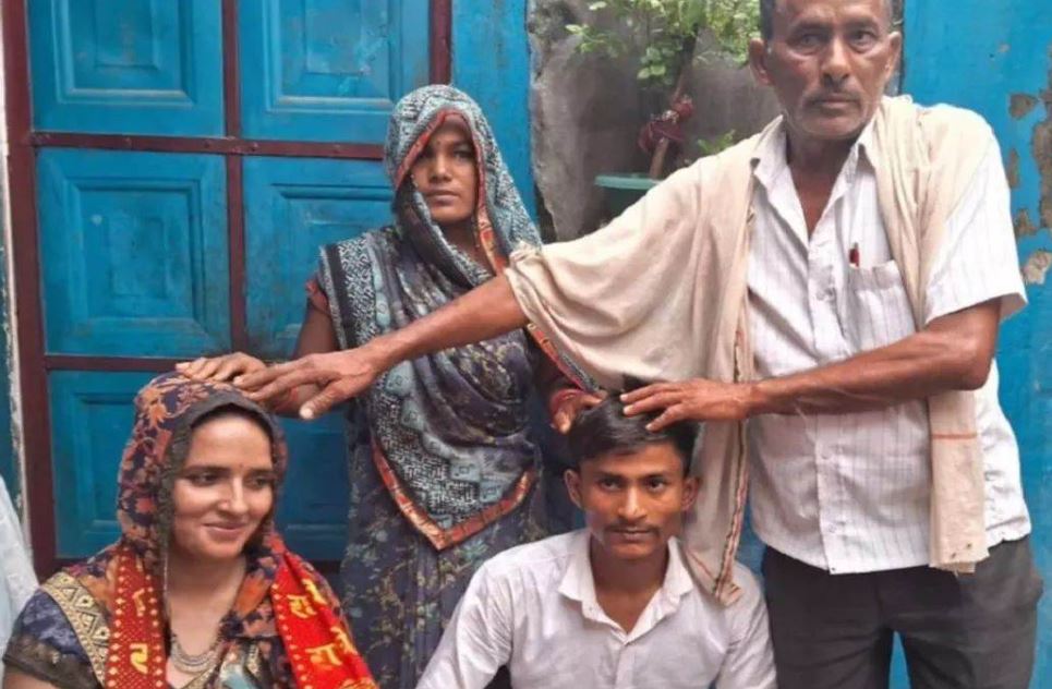 Seema Haider and Sachin Meena with their parents.
