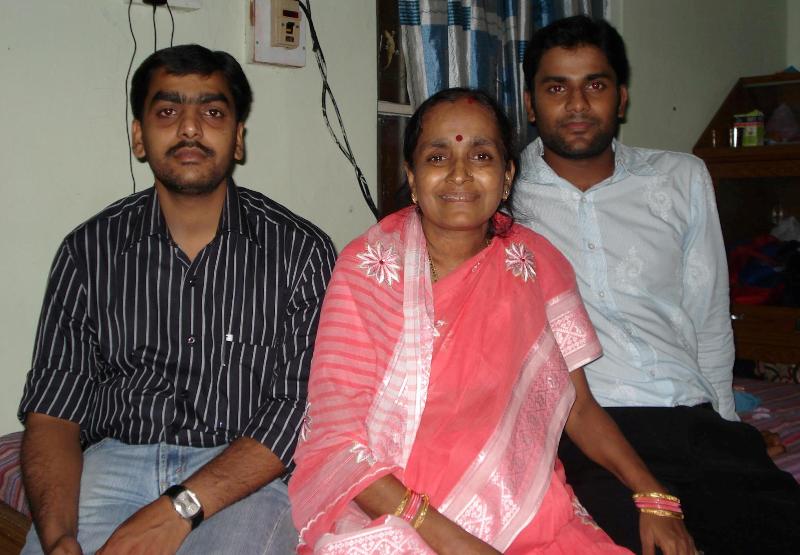 Nand Kishore Yadav's wife and son