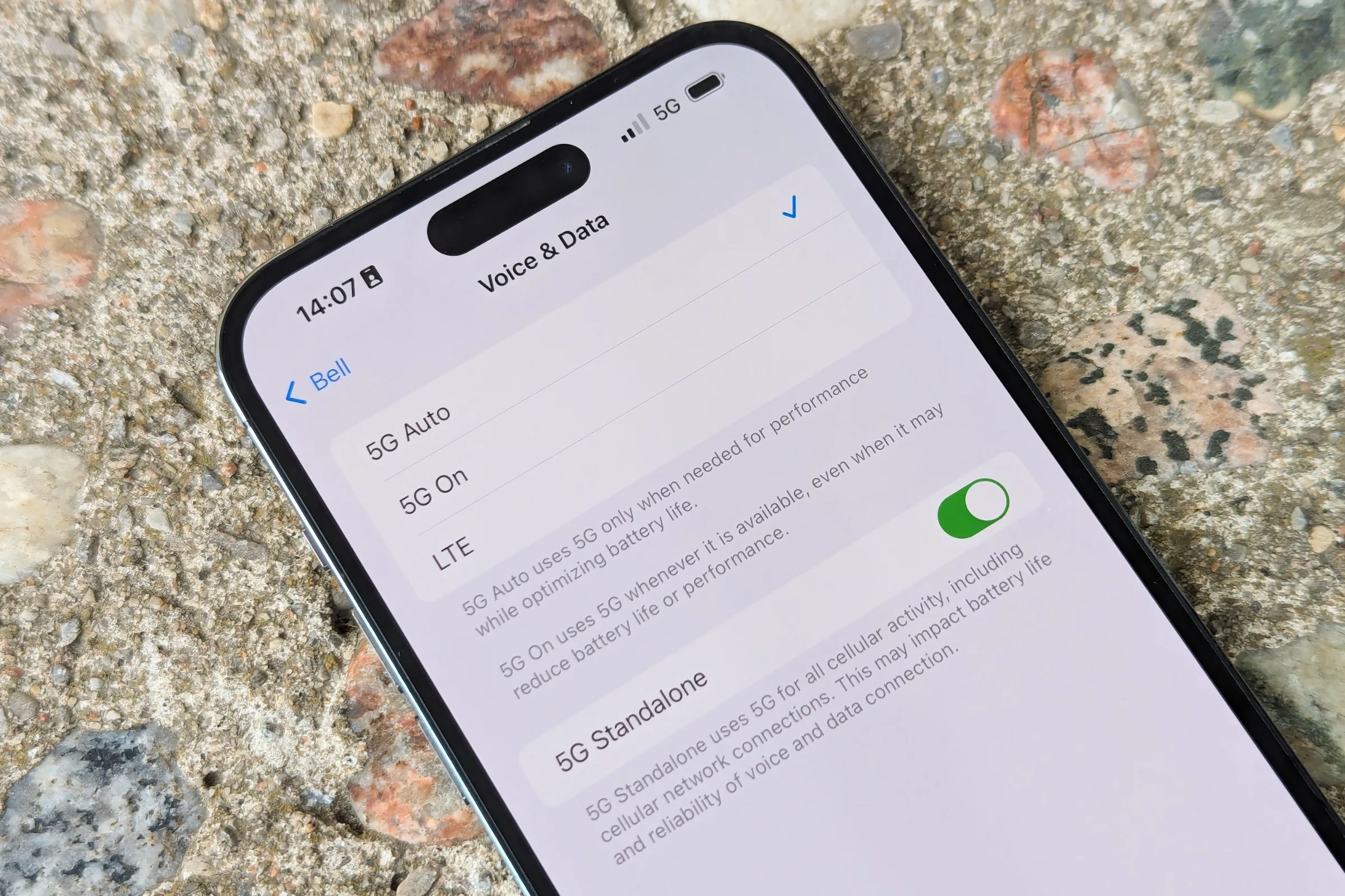 5G vs. LTE: What's the Difference and Why Should You Care? 5 Settings screen of iPhone 14 Pro Max.