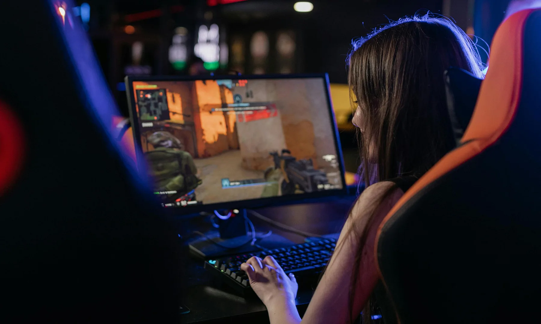 Play on a gaming monitor