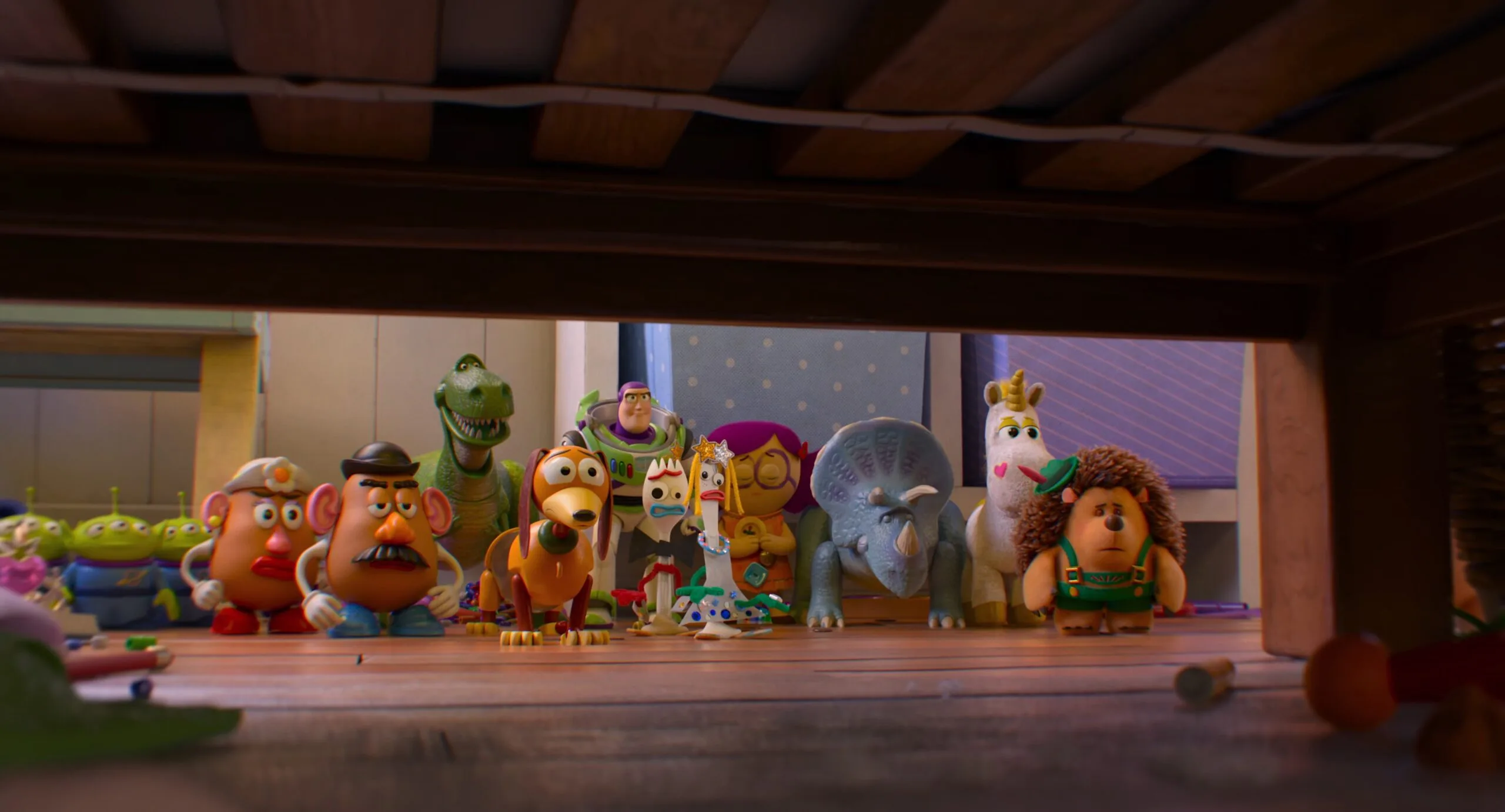 I saw the first trailer for Toy Story 5. Here's why this movie will reinvigorate Pixar's iconic franchise. 1 This is a photo of the aliens, Mrs. Potato Head, Mr. Potato Head, Rex, Slinky, Buzz Lightyear, Forky, Karen Beverly, Dolly, Trixie, Buttercup, and Mr. Pricklepants looking worried under the bed in Toy Story 5.