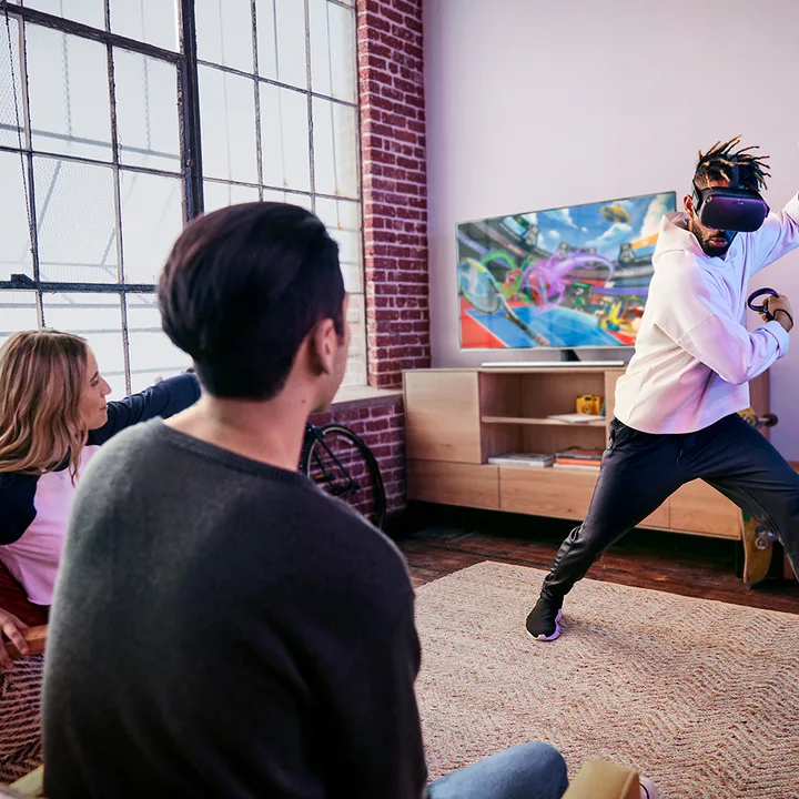 The player is using Oculus Quest 2.