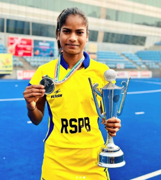 Sangita Kumari poses after winning a silver medal at the 3rd India Hockey Senior Women Inter-Division National Championship (2023)