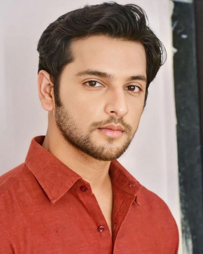 Shivam Khajuria Wiki, Height, Age, Girlfriend, Wife, Family, Biography, etc. 1 Shivam Khajuria