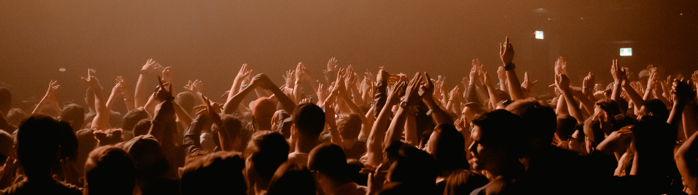 اپنے طاق میں اثر انداز کرنے والوں تک کیسے پہنچیں: 12 ٹاپ ٹپس