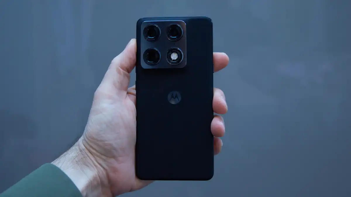 Motorola سگنیچر ریئر