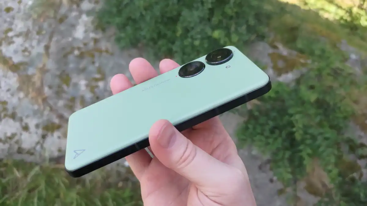 Asus Zenfone 10 پروفائل