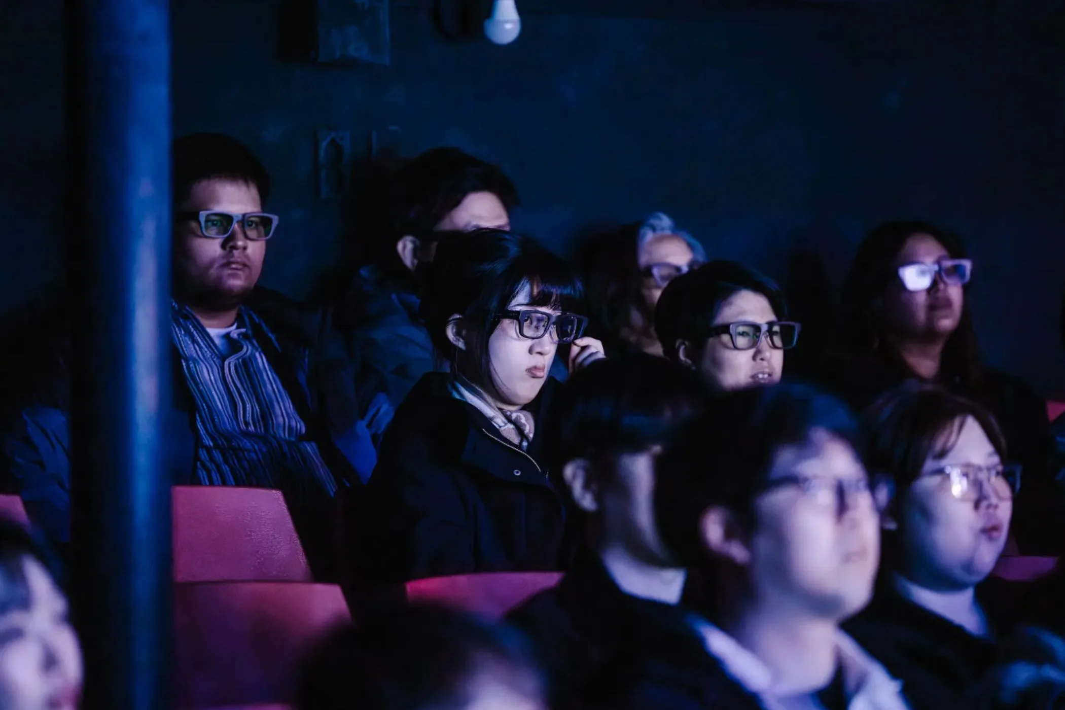 لوگ، اعداد و شمار، لوازمات