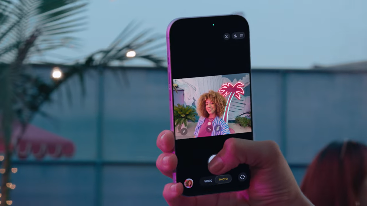 آئی فون 17 پر سیلفی