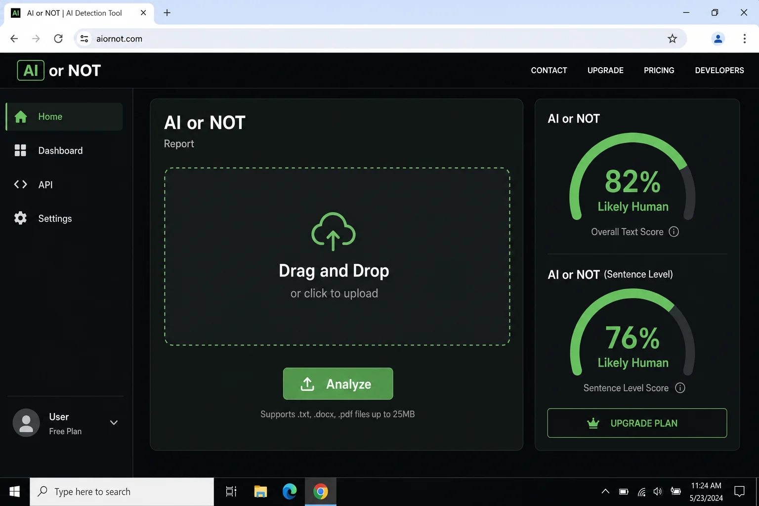 AI یا Not ہوم پیج پر اپ لوڈ بٹن اور ڈریگ اینڈ ڈراپ ایریا کے ساتھ امیج جمع کرانے کا علاقہ دکھایا گیا ہے تاکہ یہ چیک کیا جا سکے کہ آیا تصویر AI بنائی گئی تھی۔