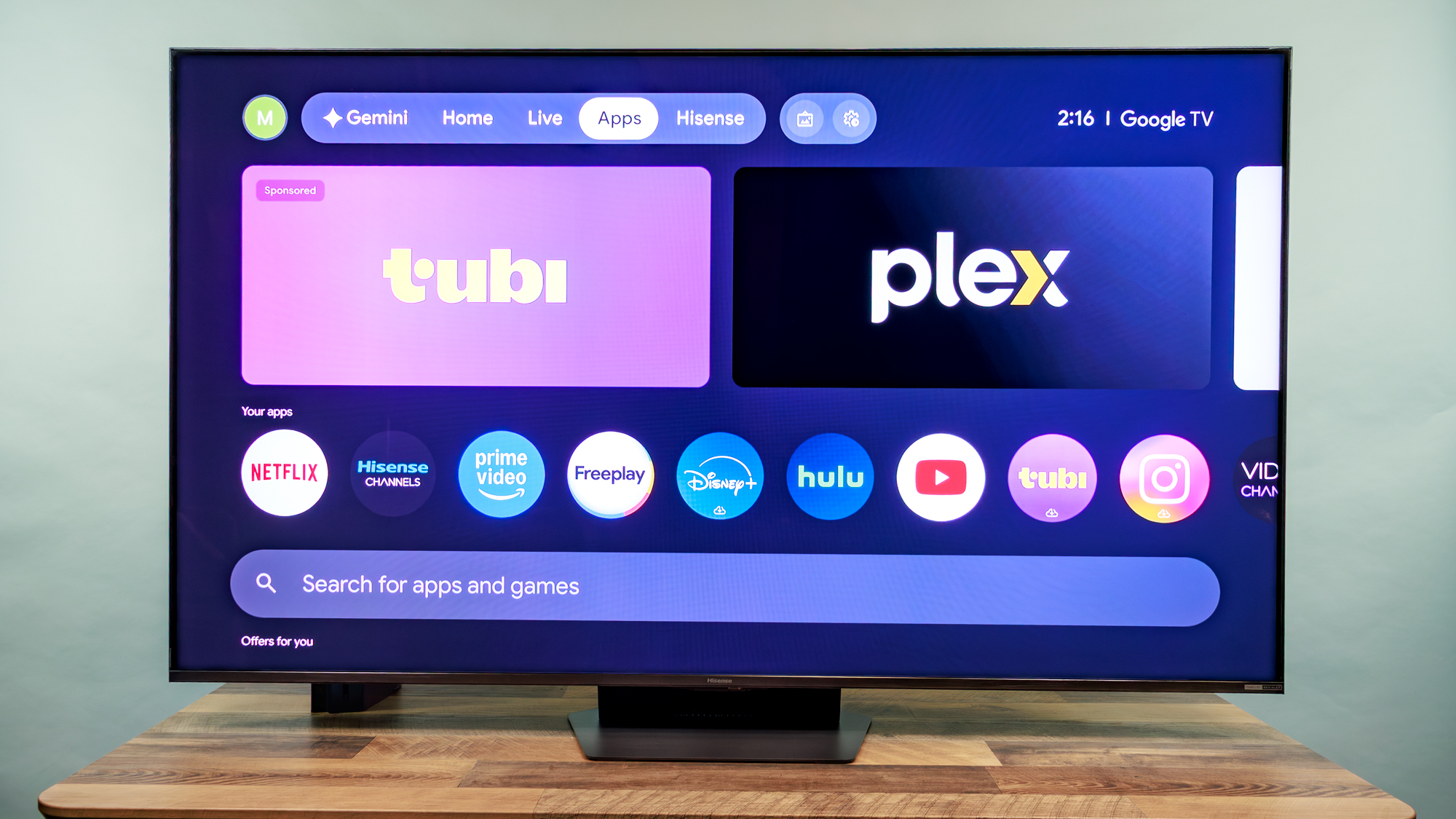 ڈیسک پر ہائی سینس UR9 RGB منی LED TV