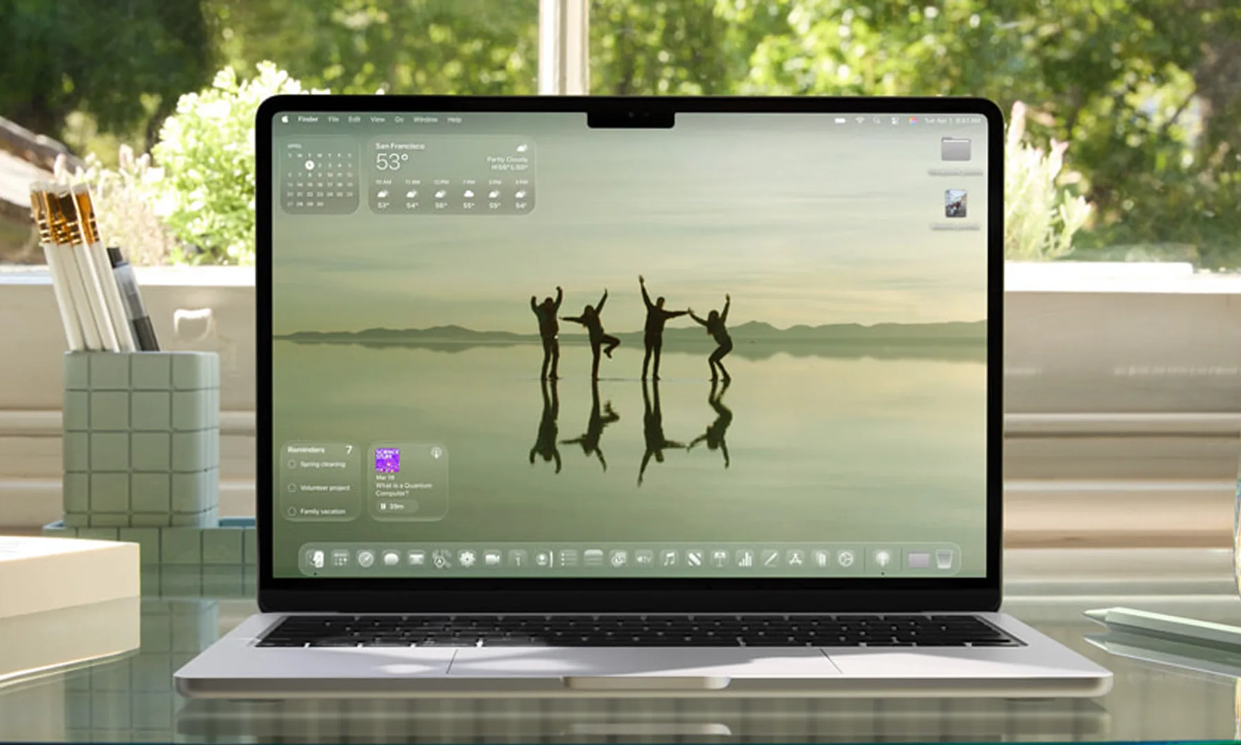 MacOS Tahoe 26 پر مائع گلاس