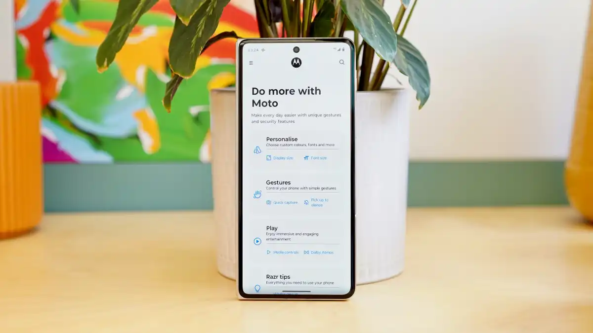 Motorola Razr Fold Review: ایک پرتعیش فولڈ ایبل پروڈکٹ 7 Motorola Razr Fold 16