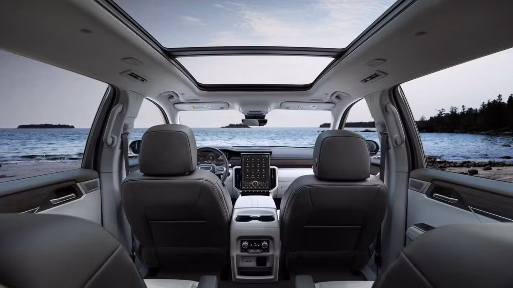 2024 GMC Acadia کے کیبن کے اندر لیا گیا۔