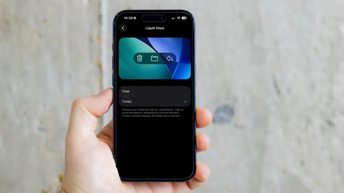 Apple's Liquid Glass ایک جرات مندانہ نئی سمت میں جا رہا ہے - سوئچ آف کریں۔ 1 آئی فون مائع گلاس کی شفافیت کی ترتیبات