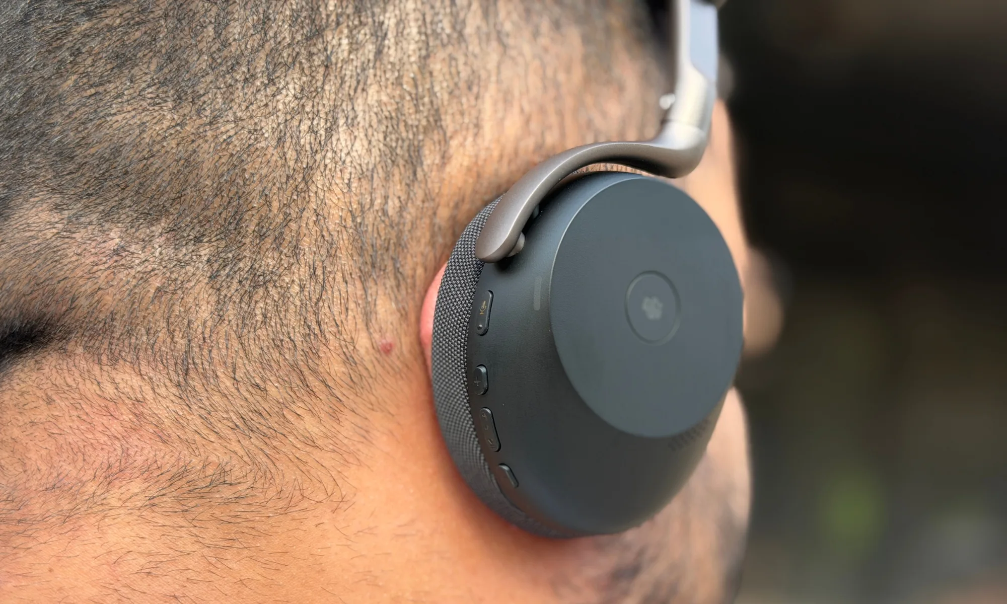 Jabra Evolve3 75 جائزہ: میرے پاس یہ کام کا ہیڈسیٹ کچھ ہفتوں سے ہے اور یہ حیرت انگیز ہے۔ 7 Jabra Evolve3 75 ہیڈ فون
