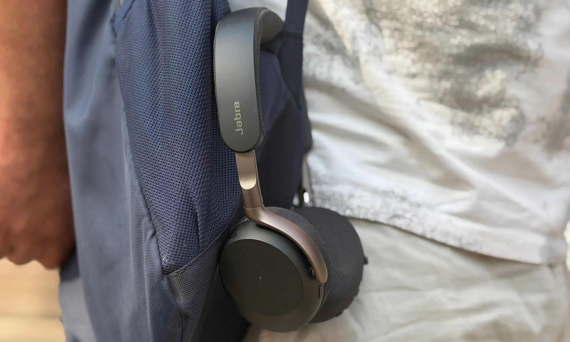 Jabra Evolve3 75 جائزہ: میرے پاس یہ کام کا ہیڈسیٹ کچھ ہفتوں سے ہے اور یہ حیرت انگیز ہے۔ 9 Jabra Evolve3 75 ہیڈ فون
