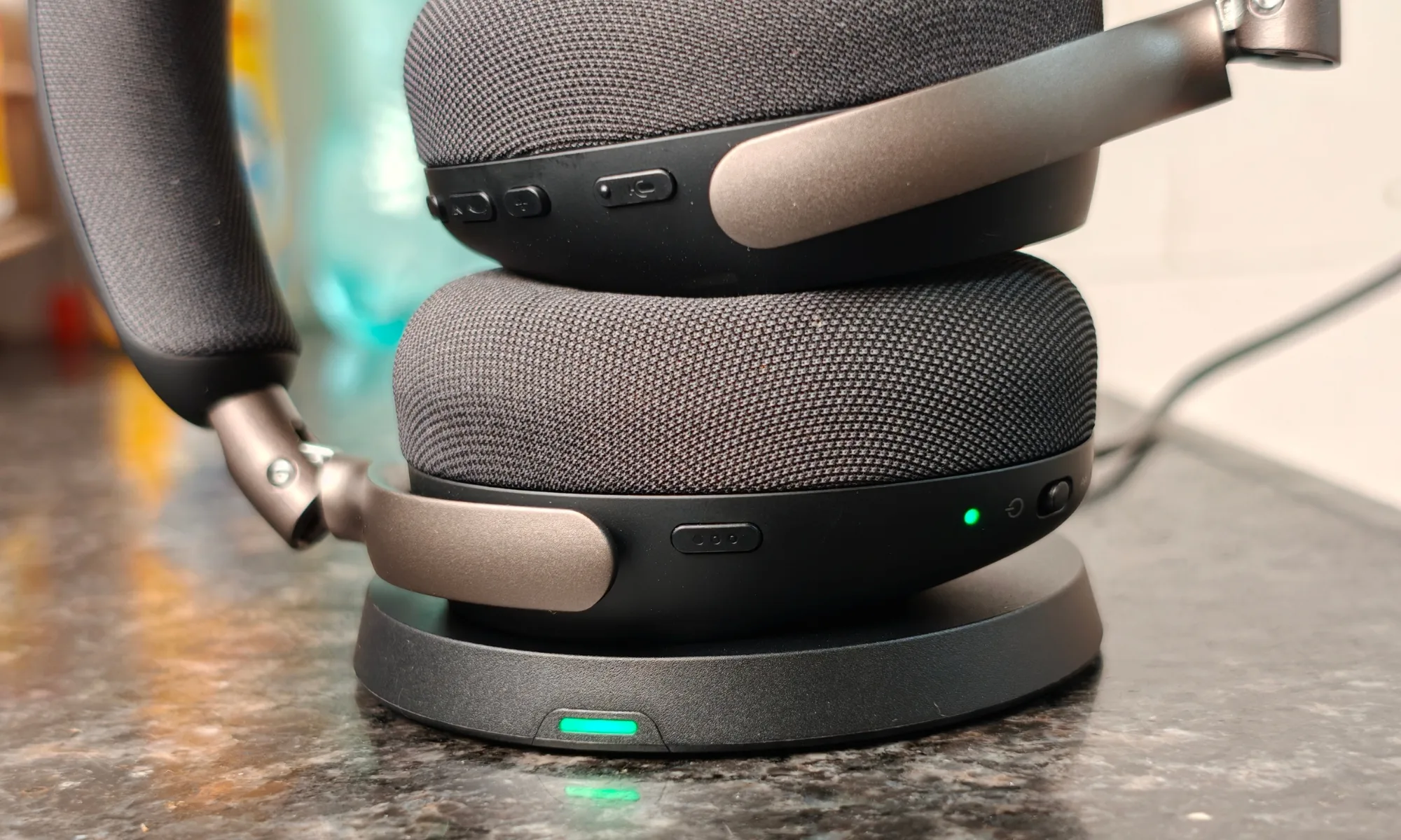 Jabra Evolve3 75 جائزہ: میرے پاس یہ کام کا ہیڈسیٹ کچھ ہفتوں سے ہے اور یہ حیرت انگیز ہے۔ 17 Jabra Evolve3 75 ہیڈ فون