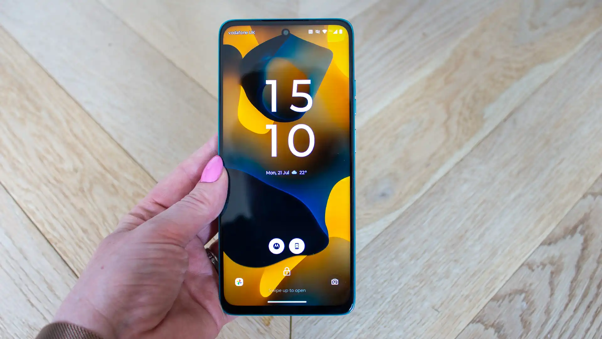2026 کے بہترین بجٹ فونز: CMF، Samsung اور بہت کچھ 25 Motorola Moto G56 - بہترین بیٹری لائف
