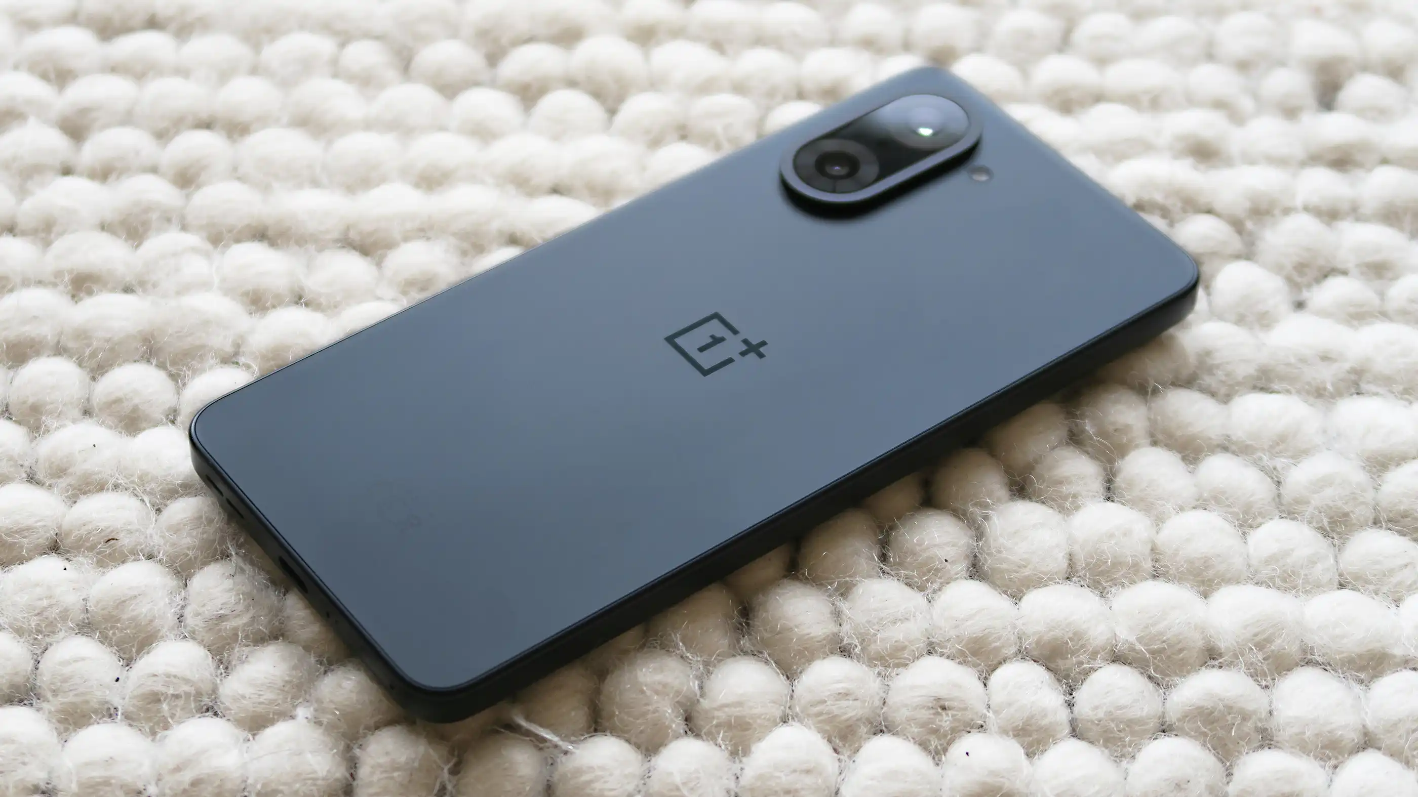 2026 کے بہترین بجٹ فونز: CMF، Samsung اور بہت کچھ 14 OnePlus Nord CE 5 - AI کے لیے بہترین