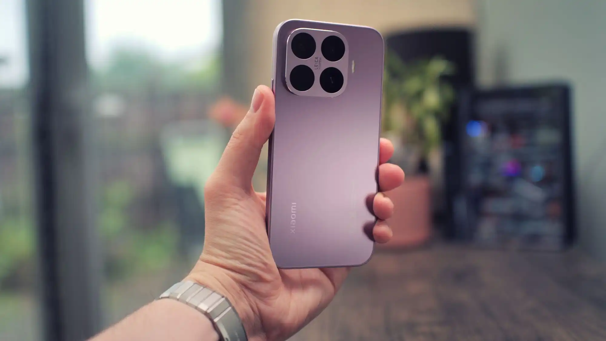 10 بہترین مڈ رینج فونز جو آپ 2026 میں خرید سکتے ہیں۔ 20 Xiaomi 17T - بہترین ٹیلی فوٹو لینز