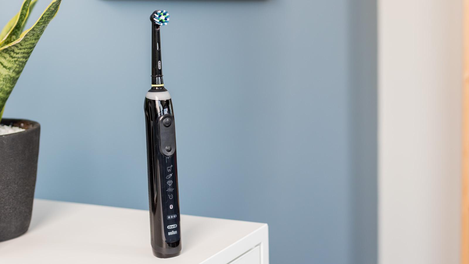 بہترین Oral-B الیکٹرک ٹوتھ برش 2026 23 اورل بی جینئس