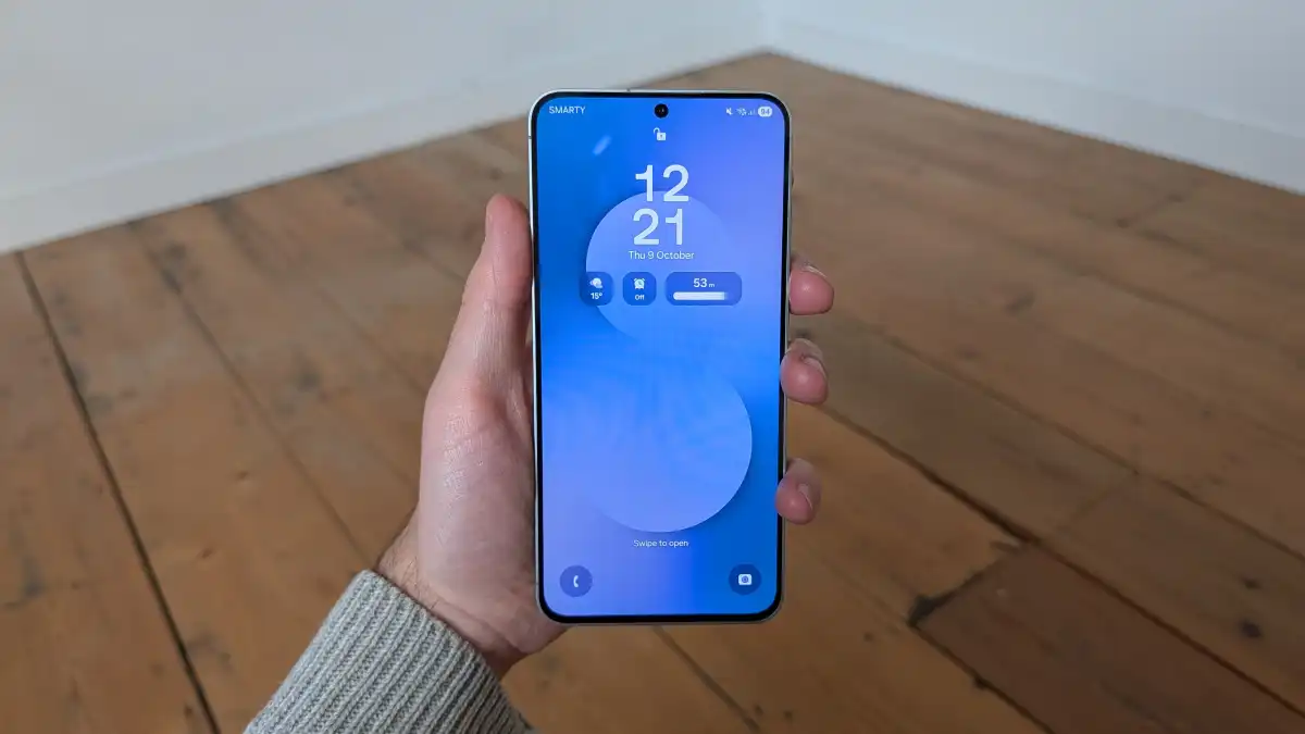 Galaxy S25 FE اس پرائم ڈے کے درمیان درمیانی فاصلے کی بہترین فون ڈیل ہے۔ 1 Samsung Galaxy S25 fe کا جائزہ 2