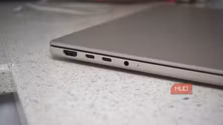 USB-C کیبلز مزید الجھنے والی ہیں۔ 2 Asus Zenbook A16 USBC پورٹ۔