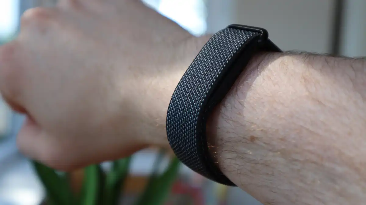 Fitbit Air Sold Out - یہاں دستیاب ہے۔ 1 آپ کی کلائی پر Fitbit Air