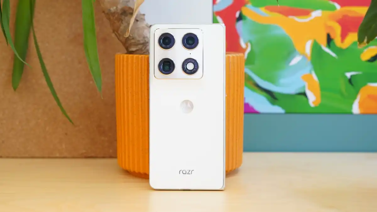 Motorola Razr Fold Review: ایک پرتعیش فولڈ ایبل پروڈکٹ 2 Motorola Razr Fold 19