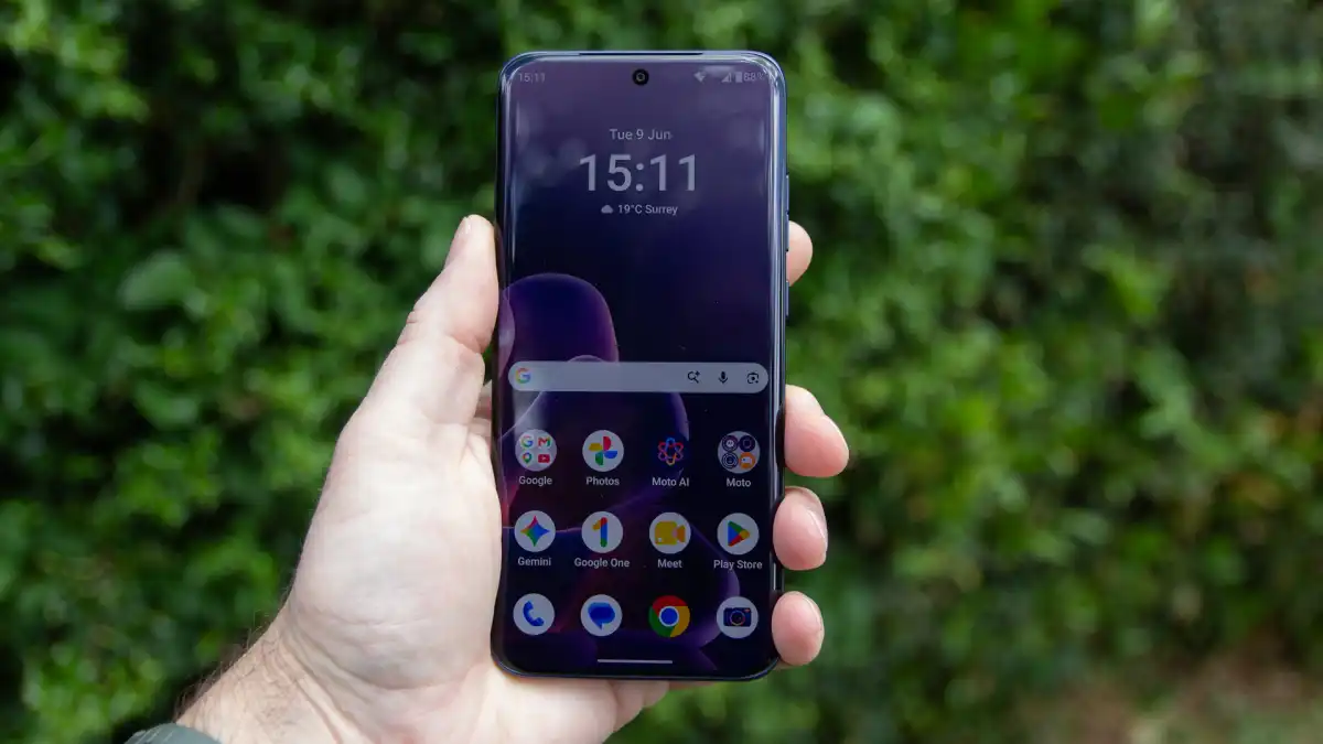 Motorola Edge 70 فیوژن کا جائزہ: بیٹری کی زندگی سب کچھ ہے۔ 2 موٹو ایج 70 فیوژن ہوم اسکرین