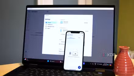 Intel Unison ایپ Specter x360 اور iPhone پر کام کرتی ہے۔