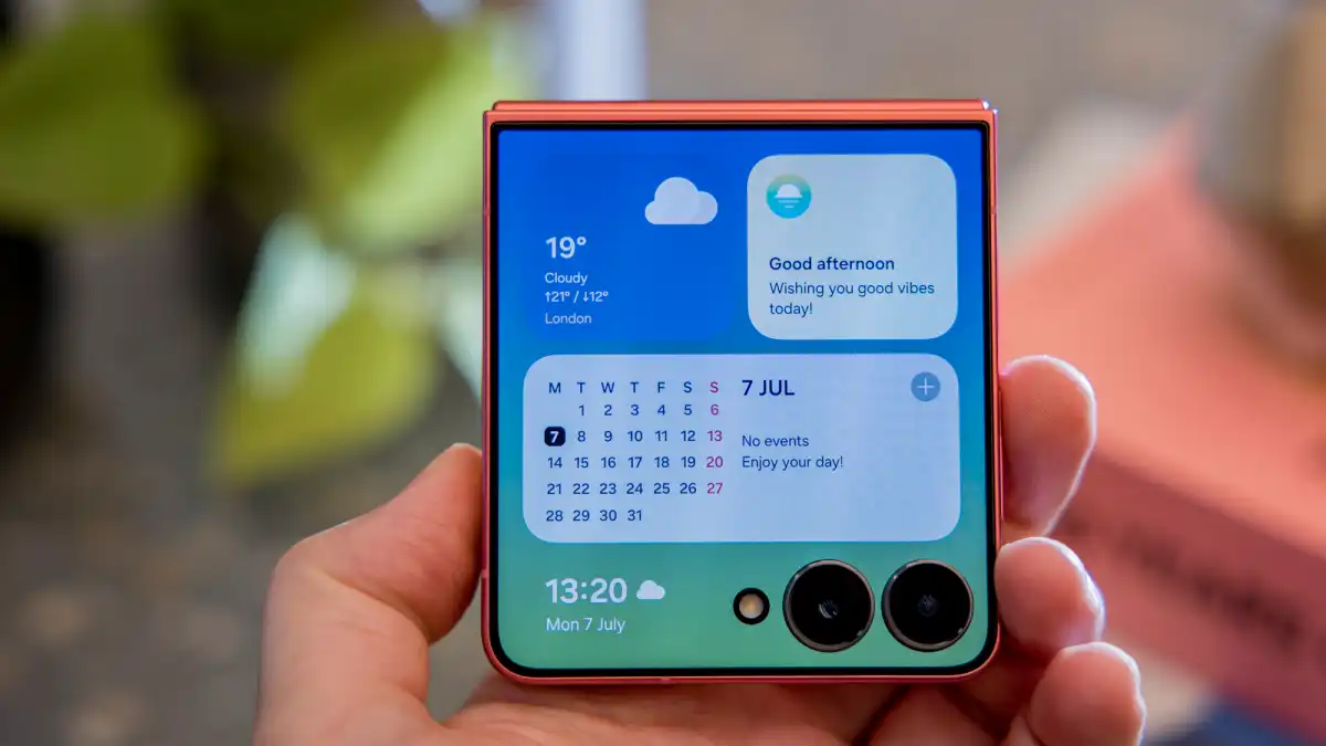 یہ چھپی ہوئی ایپ کسی بھی Samsung Galaxy فون کو بہتر بنائے گی۔ 3 Galaxy Z Flip 7 جائزے 8
