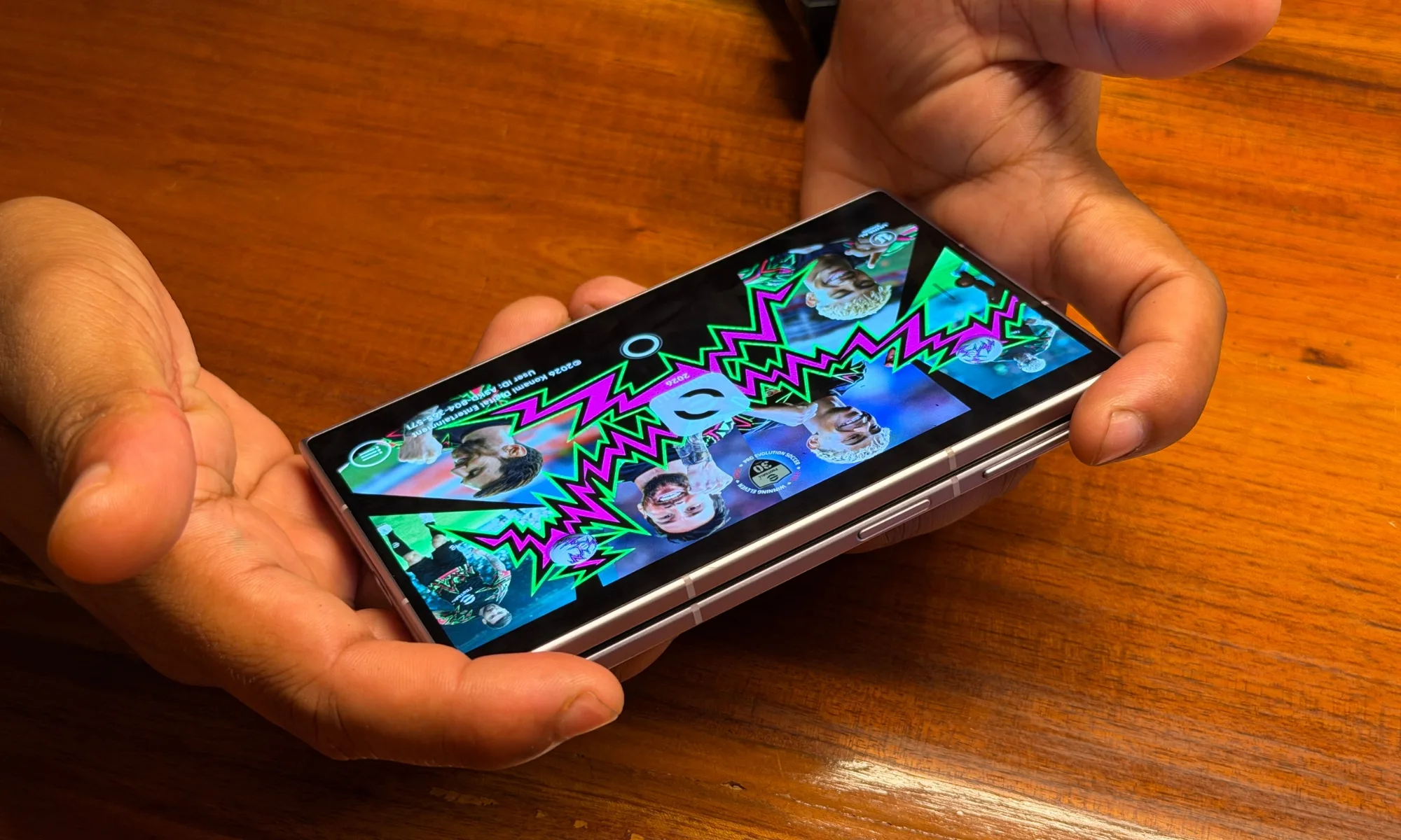 Samsung Galaxy Z Fold 8 فولڈ ایبل اسمارٹ فون