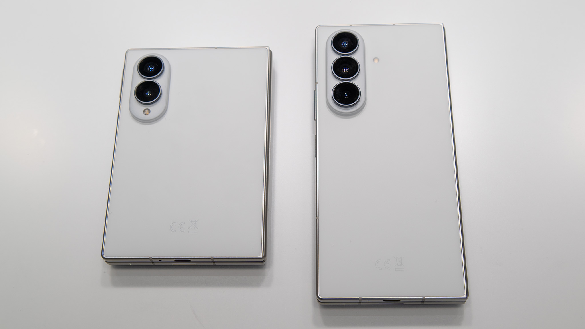 Samsung Galaxy Z Fold 8 اور Z Fold 8 Ultra کا موازنہ