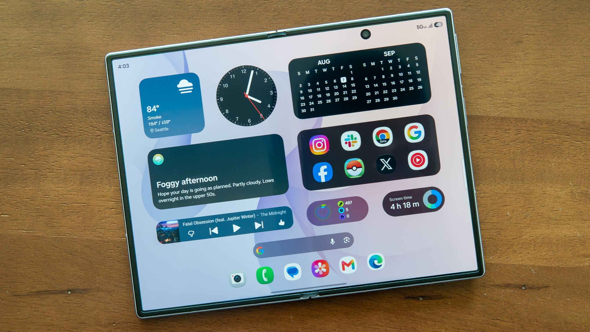 Galaxy Z Fold 8 ہوم اسکرین